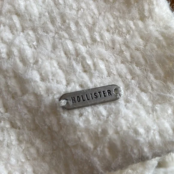 Hollister Button-Down Cardigan ☁️ - Picture 3 of 6